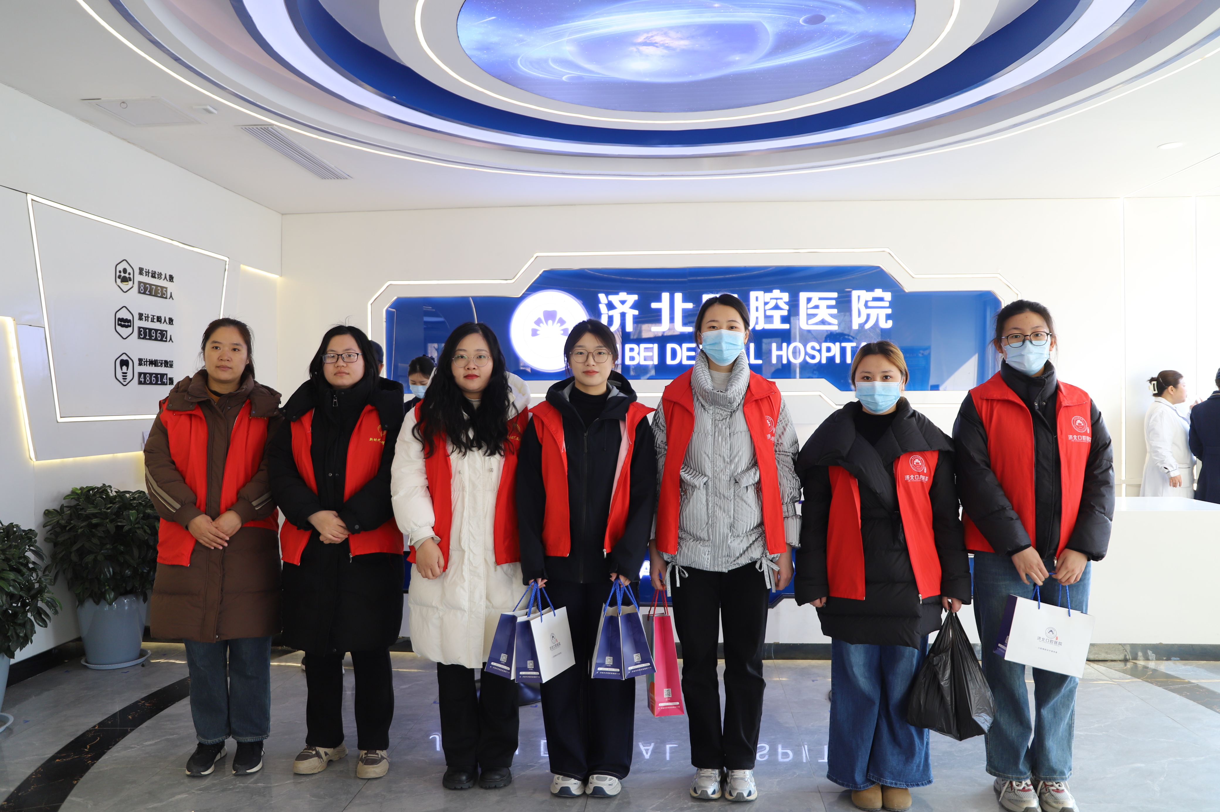 山东勇峰医疗集团开展“医暖耆年，情满花园”学雷锋志愿服务活动